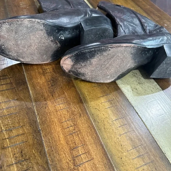 Men’s Lucchese Boots - Picture 4 of 5